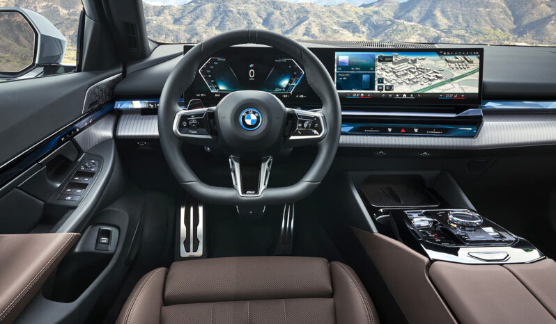 
								2025 BMW 5 Series full									