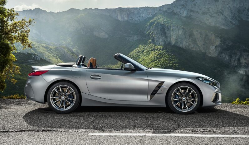 
								2025 BMW Z4 full									