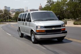 2025 Chevrolet Express 3500 Passenger