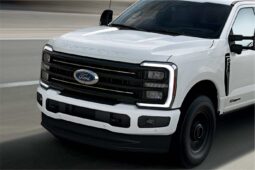 
										2025 Ford F350 Super Duty Crew Cab full									